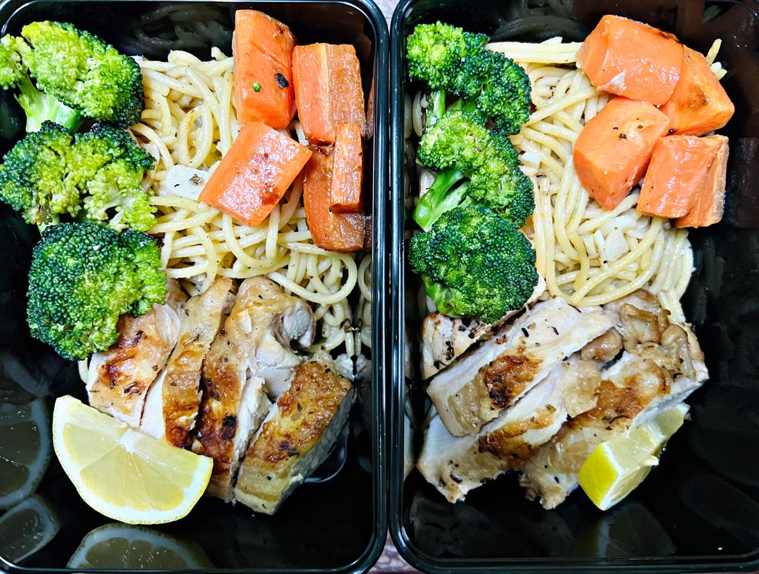 Healthy Roasted Lemon Chicken with Veggies 