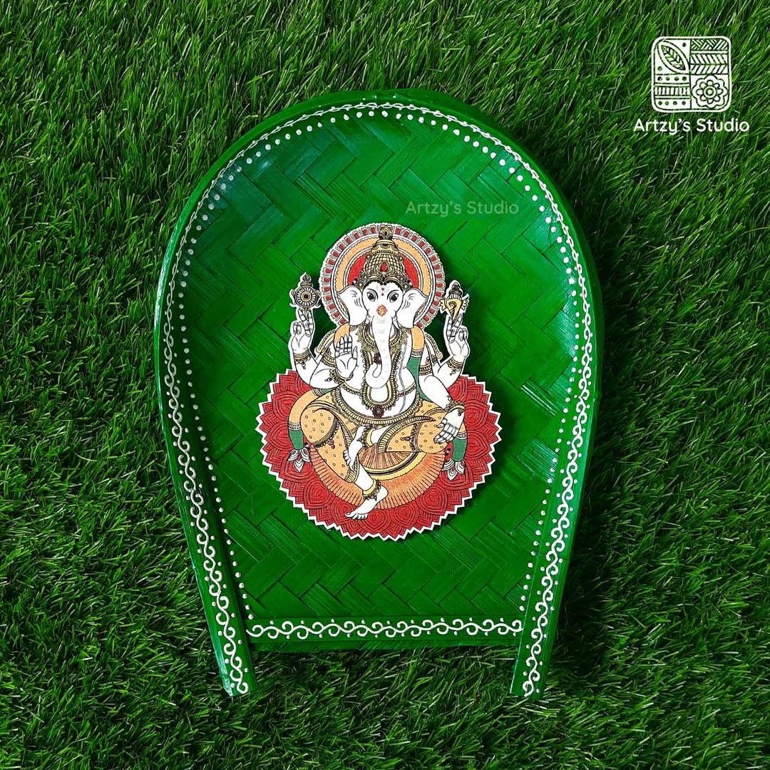 Decorated Small Sup with Small Ganpati on Lotus and Green BG