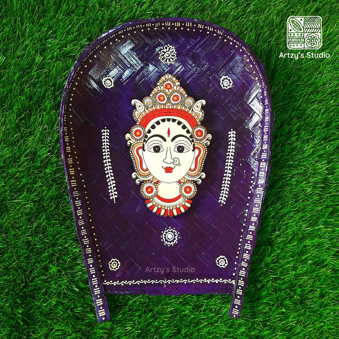 Decorated Medium Sup with Medium Face Devi and Voilet BG