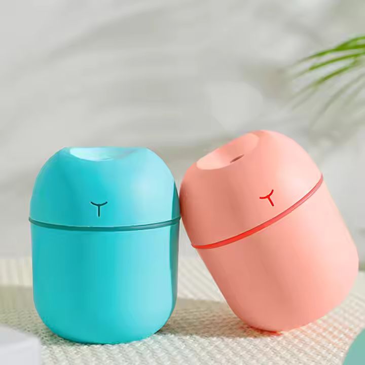 Portable 220ml Mini USB Desktop Humidifier