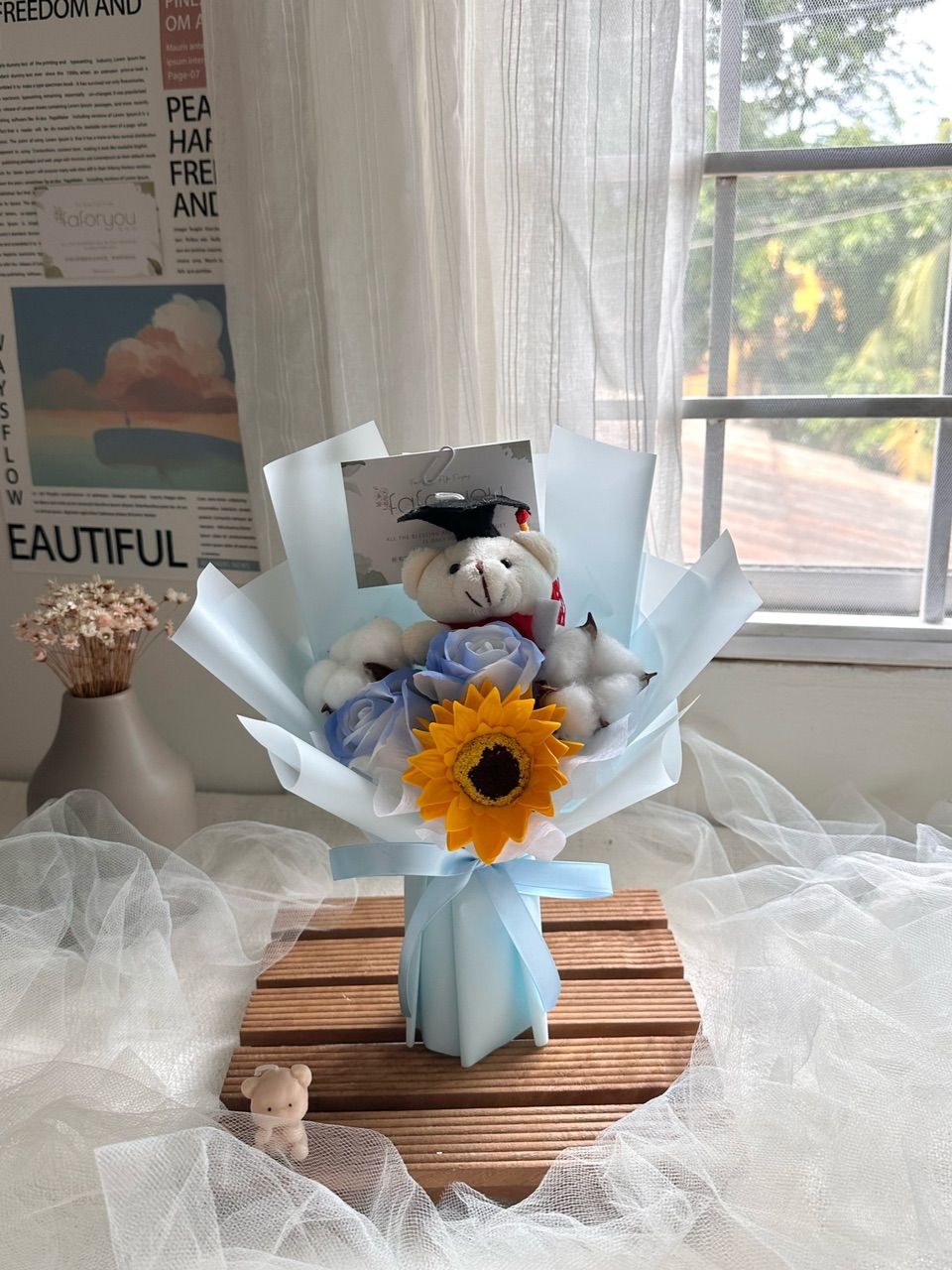 Graduation Bear Mixed Bouquet (Cotton)