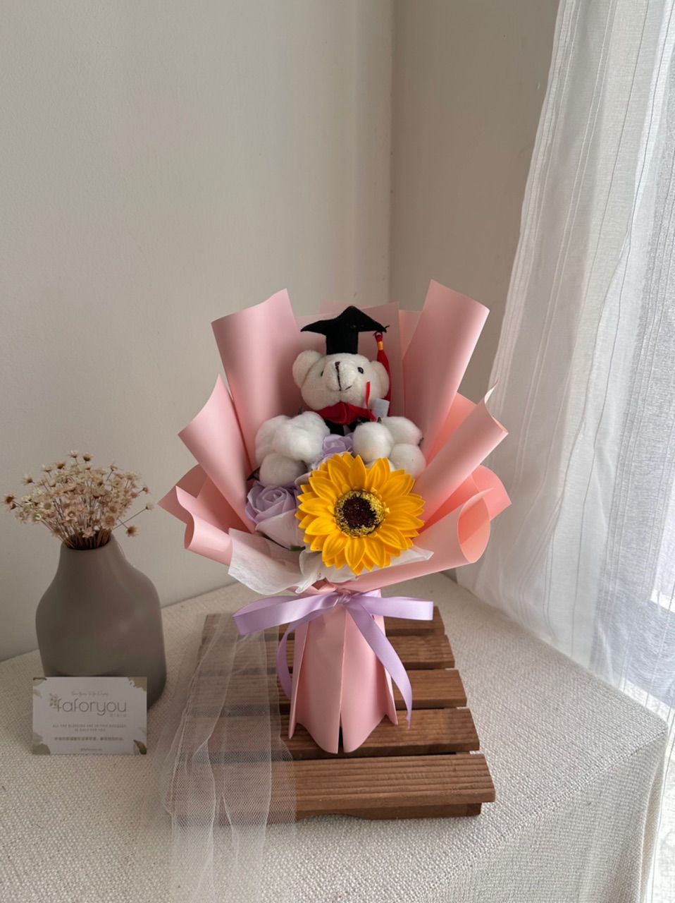 Graduation Bear Mixed Bouquet (Cotton)