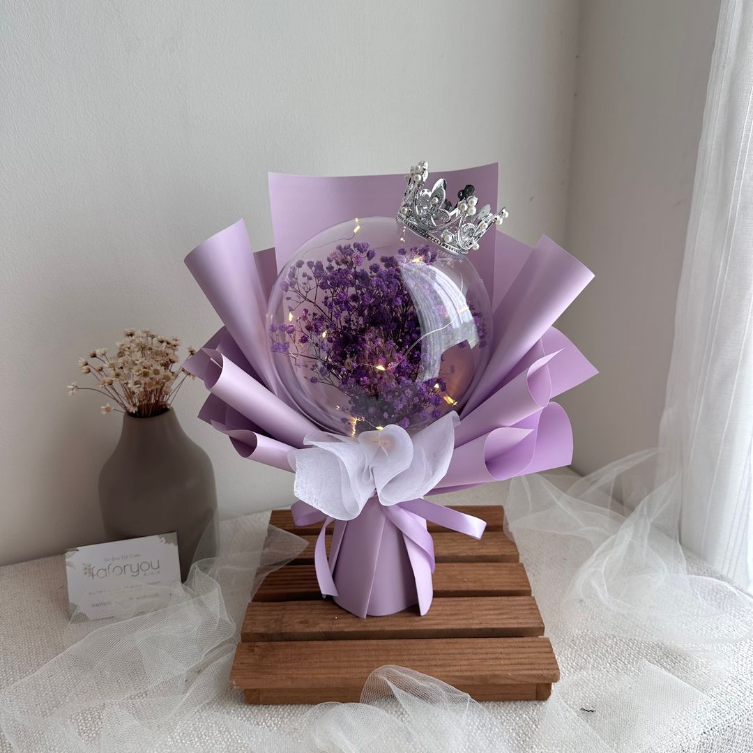 Dried Baby Breath Acrylic Ball Bouquet