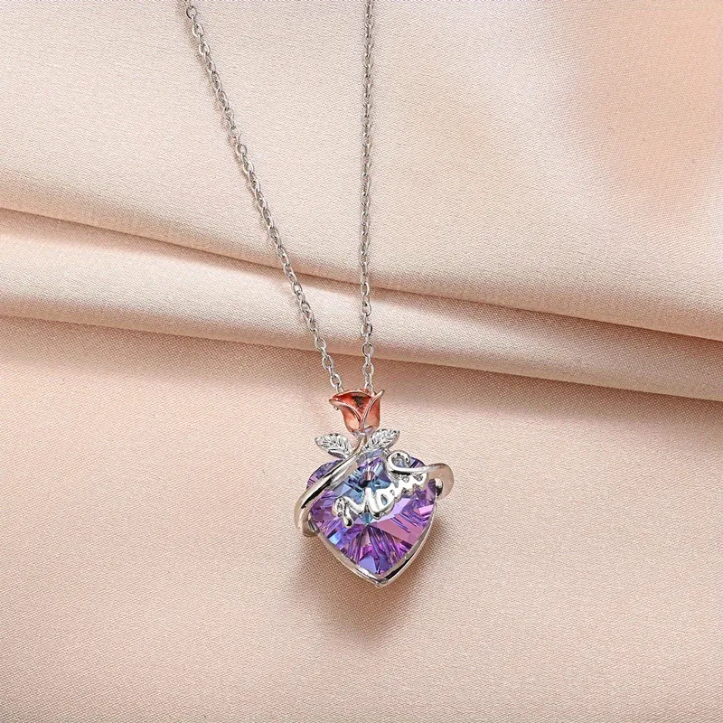 Exquisite Heart Shaped Crystal Necklace Fashion Creative Mother's Day Women's Pendant Necklace