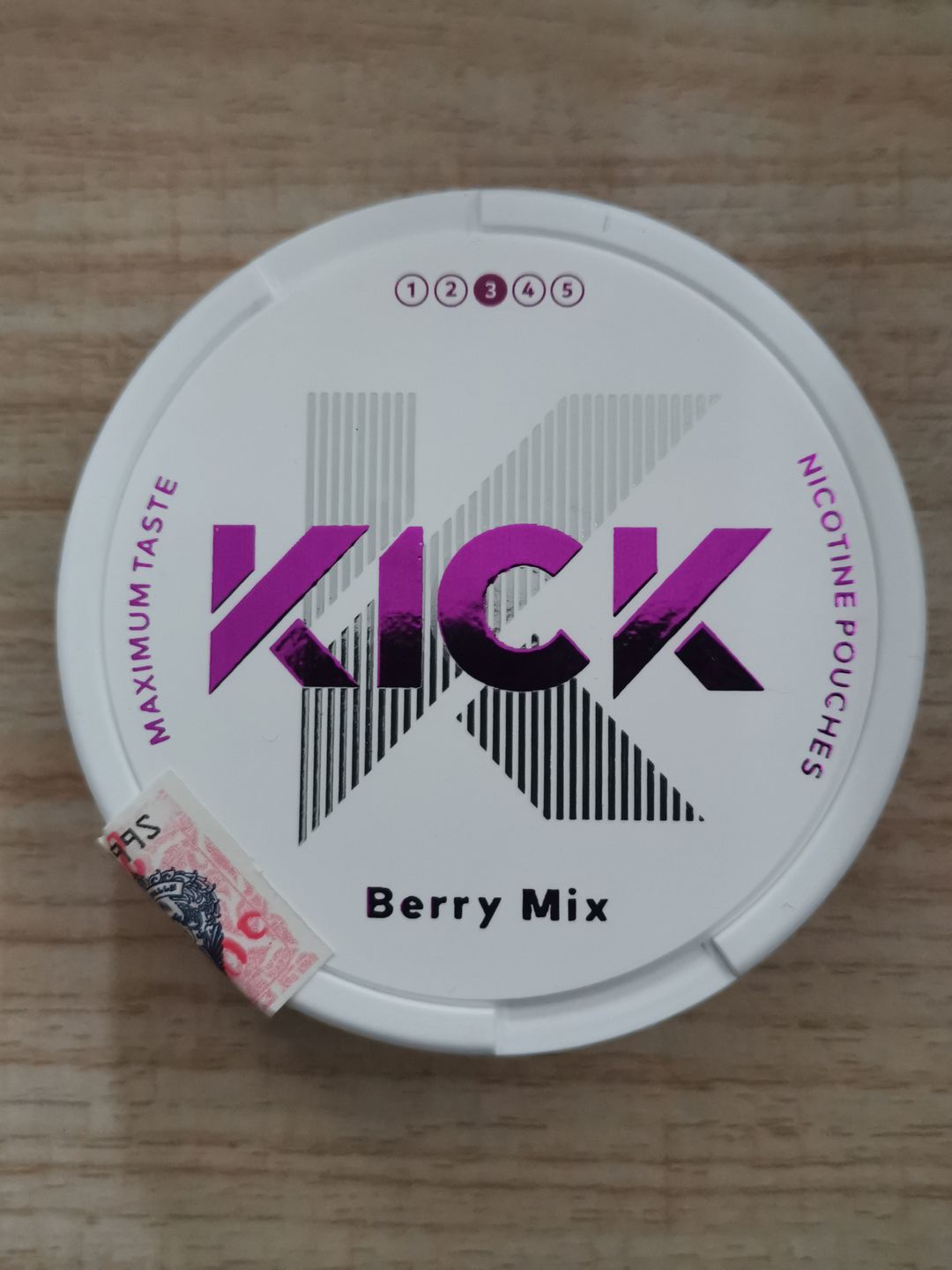 KICK BERRY MIX Nicotine 16 mg/pouch 20 Pouch/Box