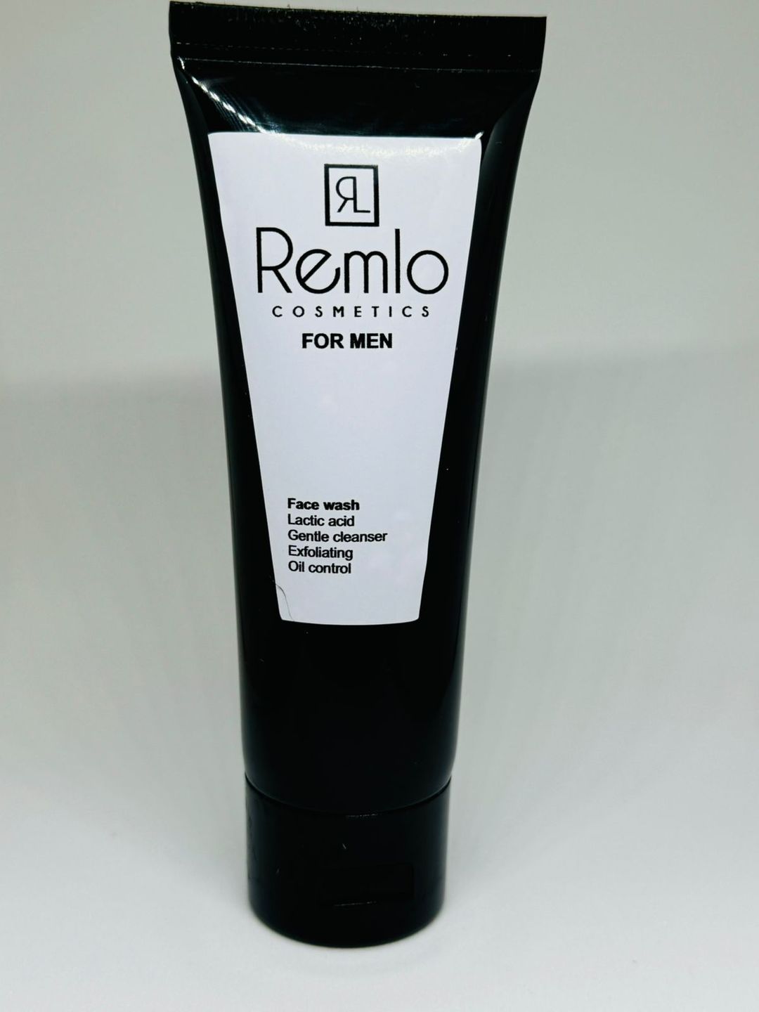 Men's oil control and face wash