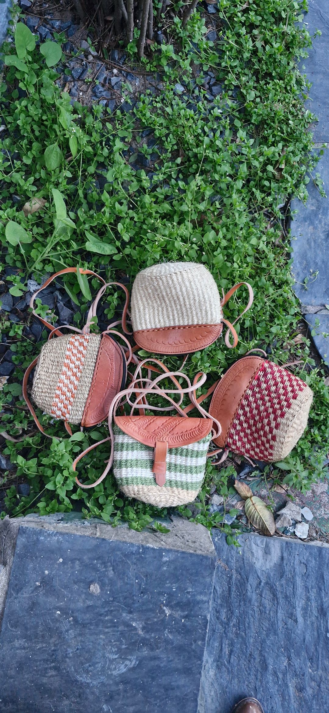 Mini leather & sisal bag