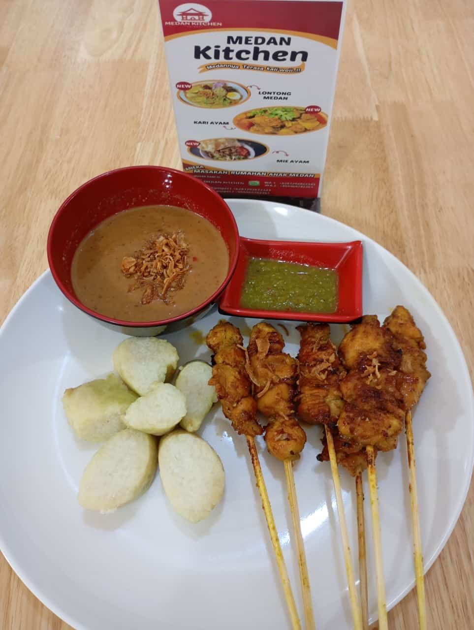 Sate Lontong Bumbu Kacang