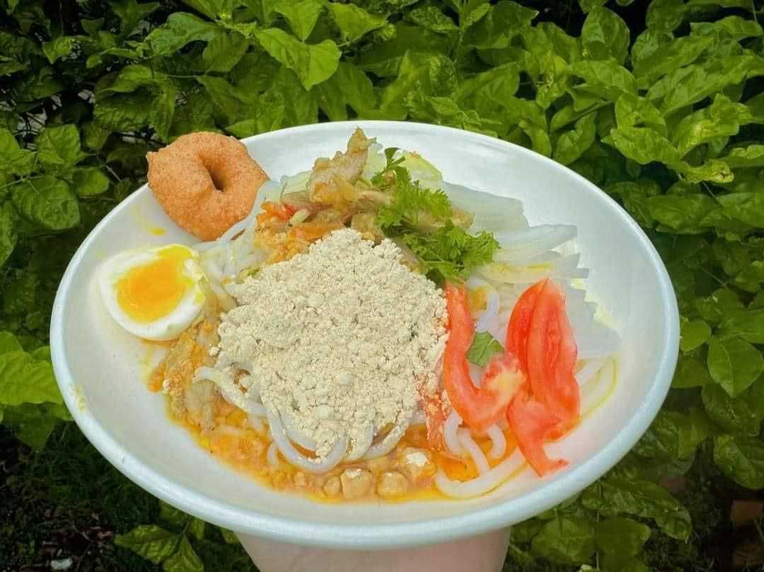 မုံရွာ အညာမုန့်_ပဲကျက်မှုန့်  