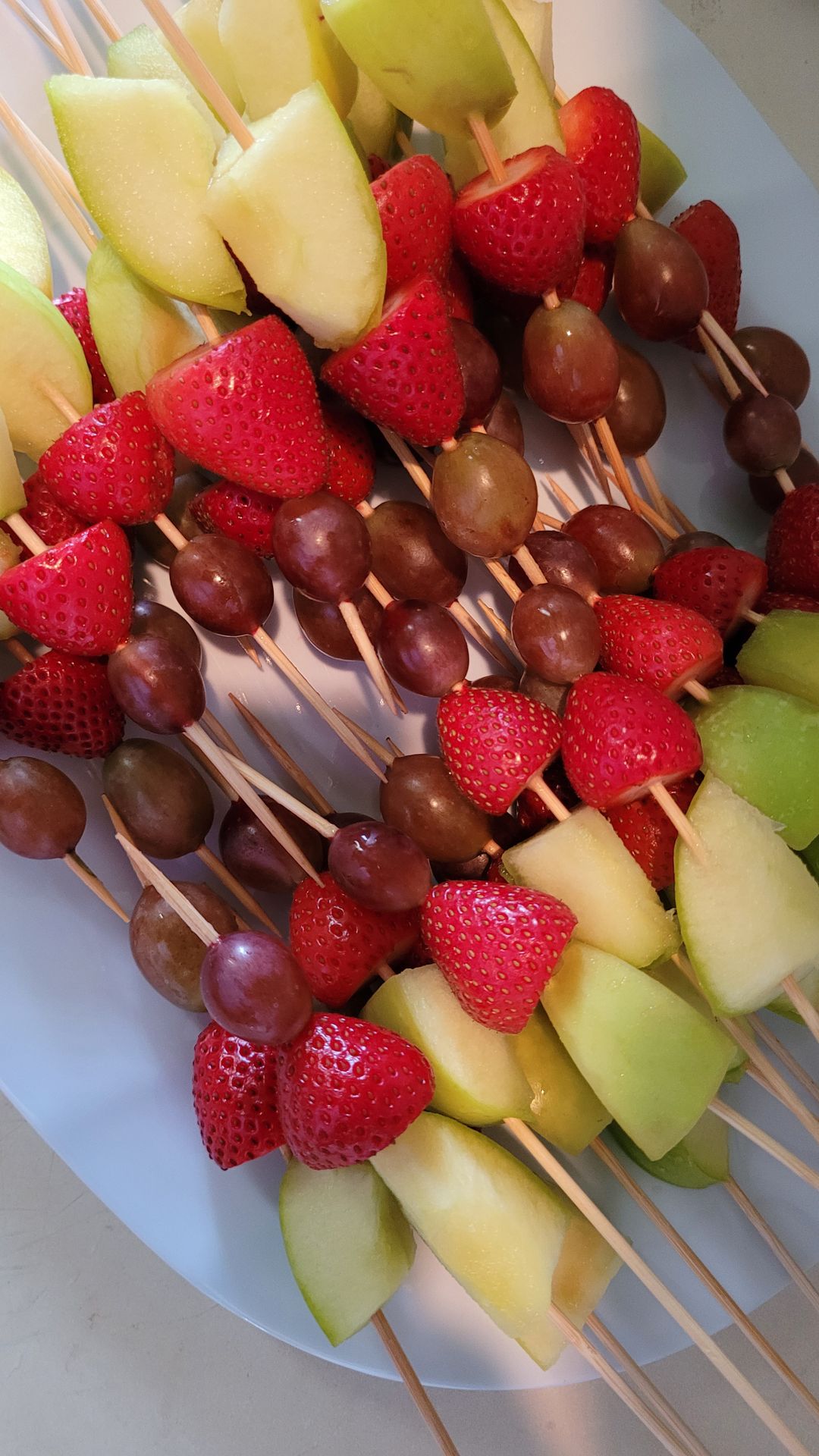 Fruit kebabs 