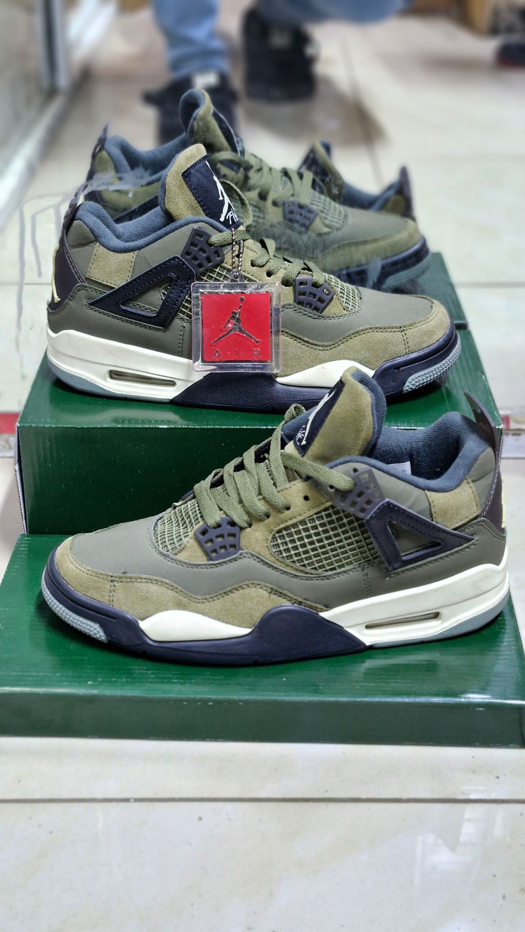 JORDAN 4 CAMOUFLAGE 