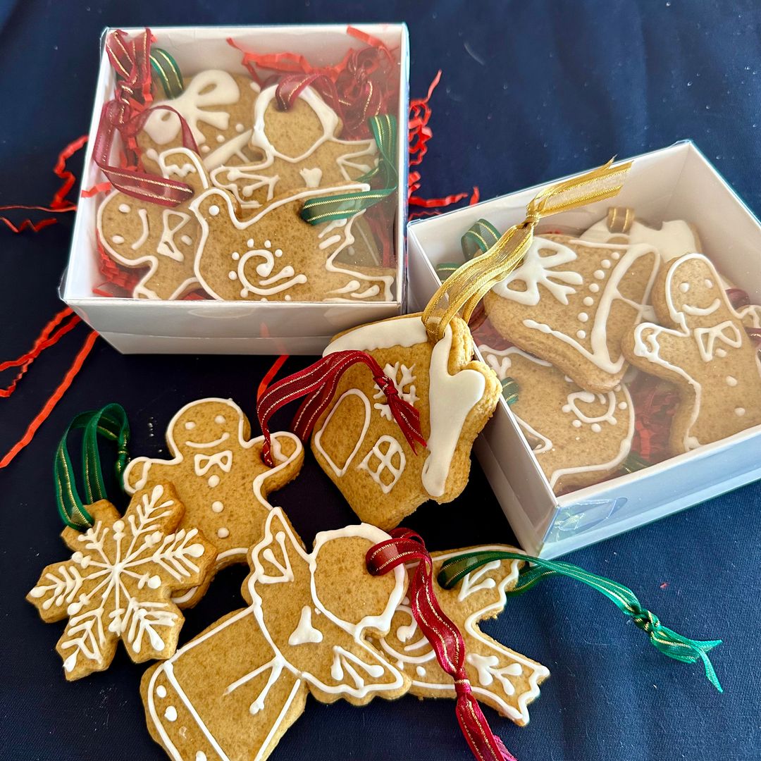 Decorating your tree Ginger cookies