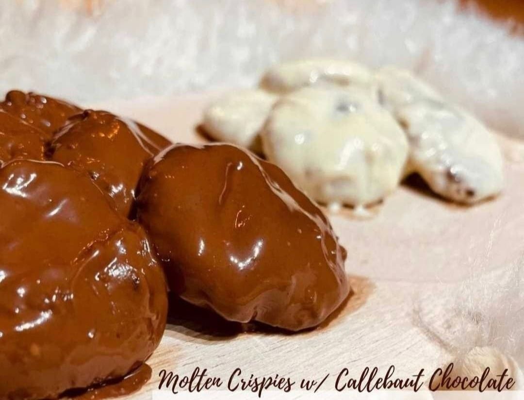 Molten Crispies Cookies with Callebaut White Chocolate