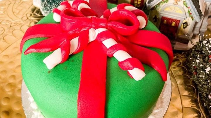 Decorated Fruit cake (1kg) Design 5