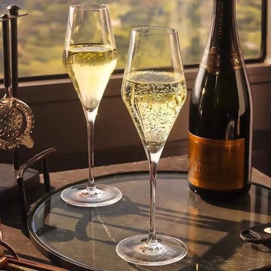 Socialite Champagne Flute Set