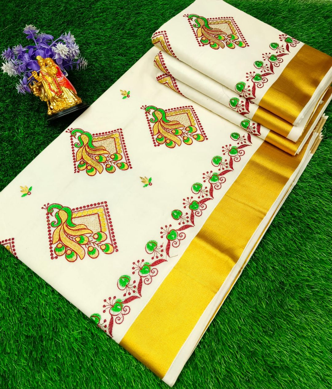 Small Peacock Embroidery Saree 