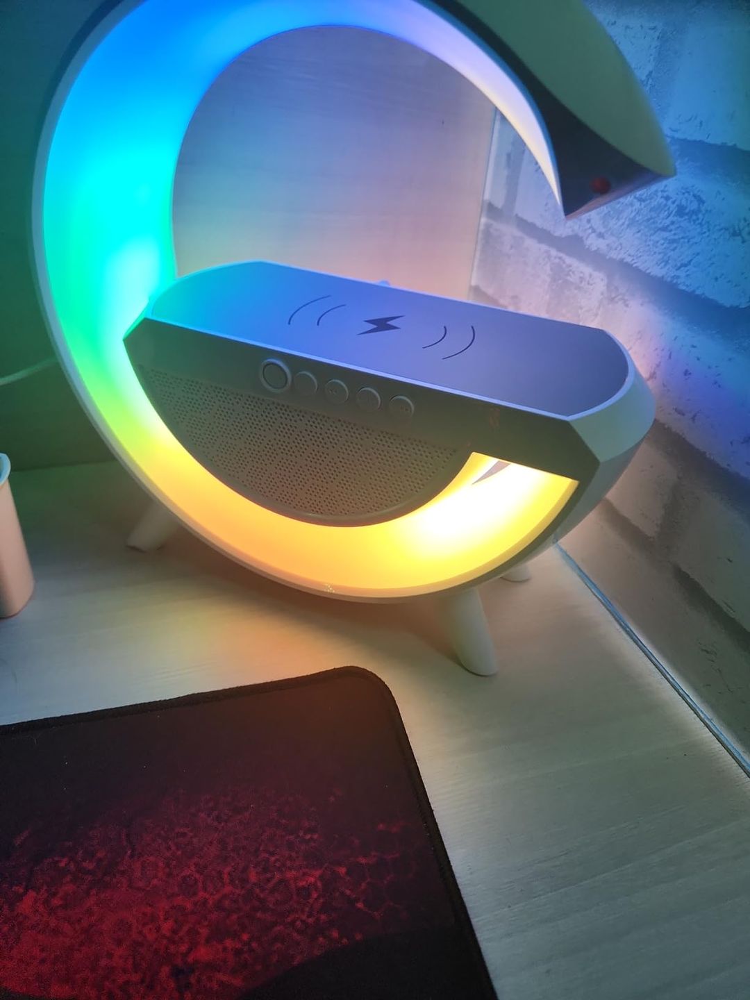 LUMINÁRIA INTELIGENTE RGB - Wireless charger, Bluetooth