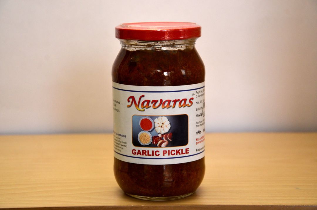 Navaras Garlic Pickle, 400gm