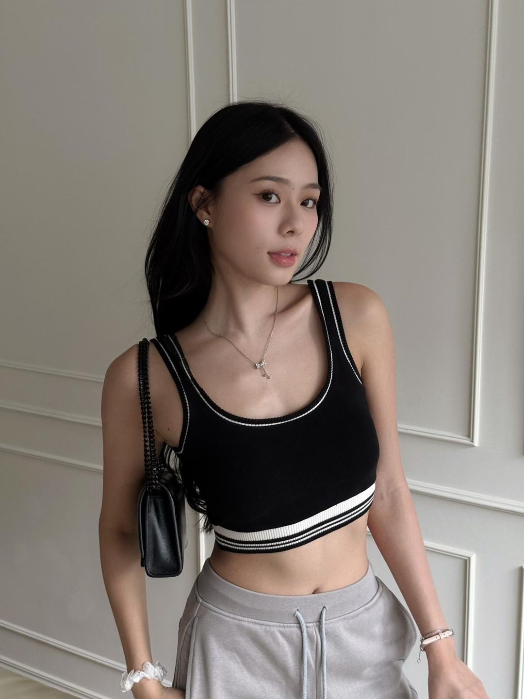 LVD CLASSIC KNIT TOP (BLACK)