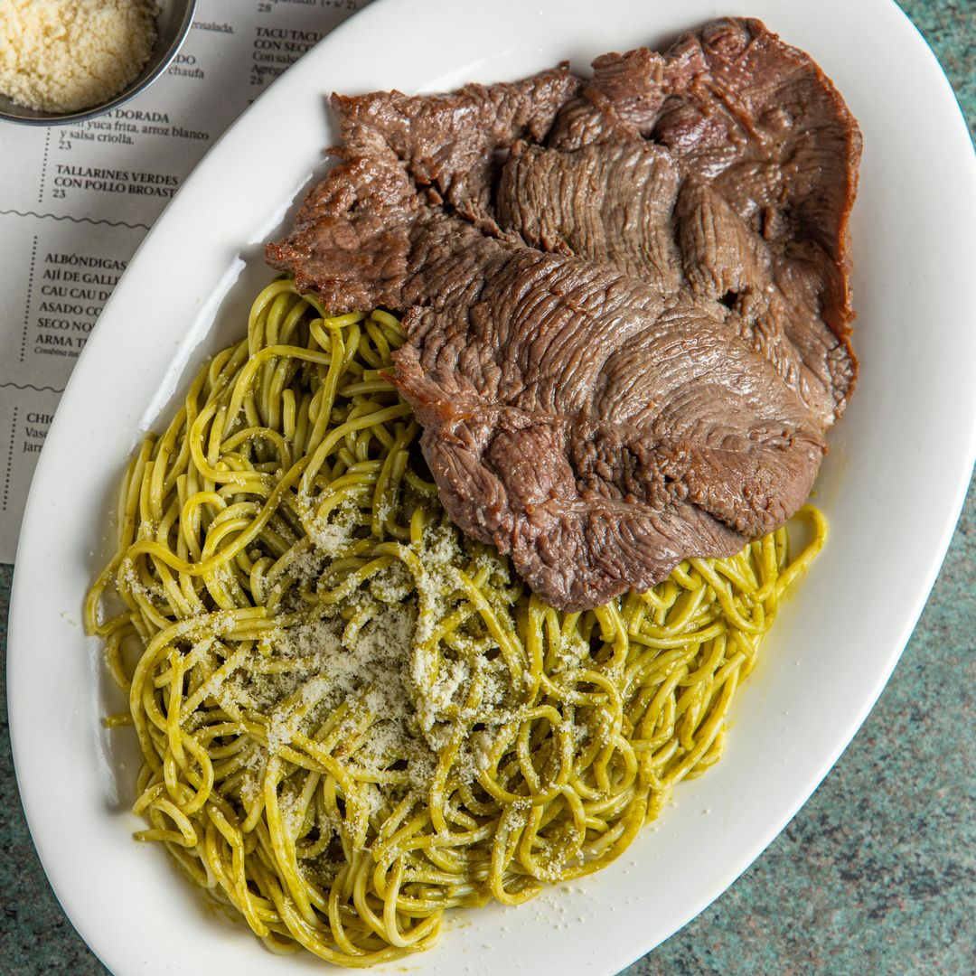 Tallarines Verdes con Bistec