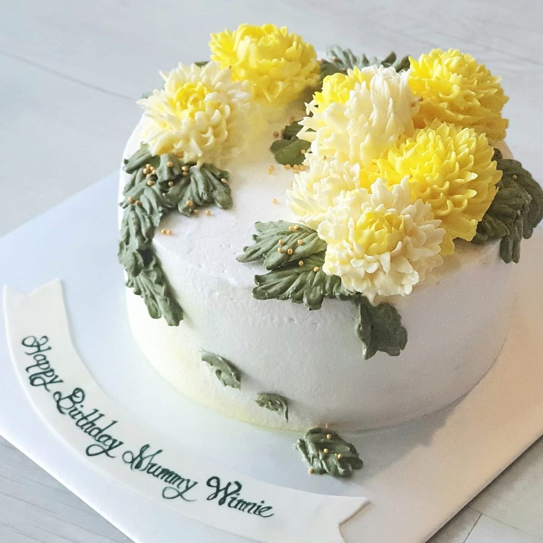 Chrysanthemum Cake