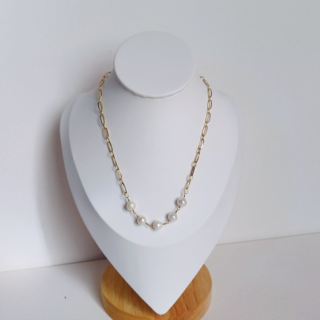 Fresh water pearl Necklace 