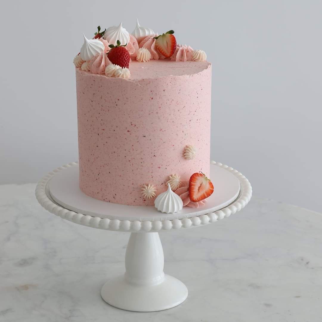 8 inches  3 Layers Whipped cream Cake      