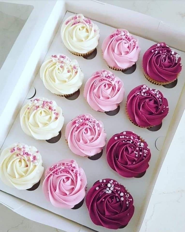 Box of 12 cupcakes