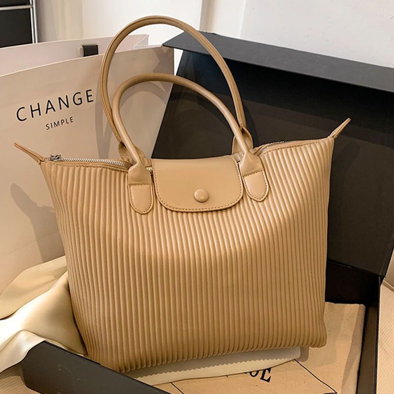 Women's handbags 