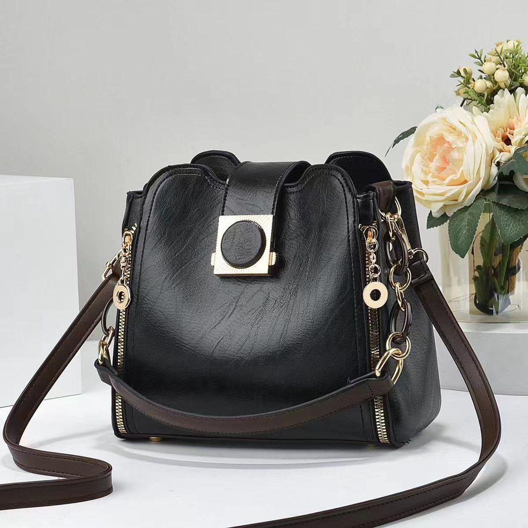 Women's handbags 