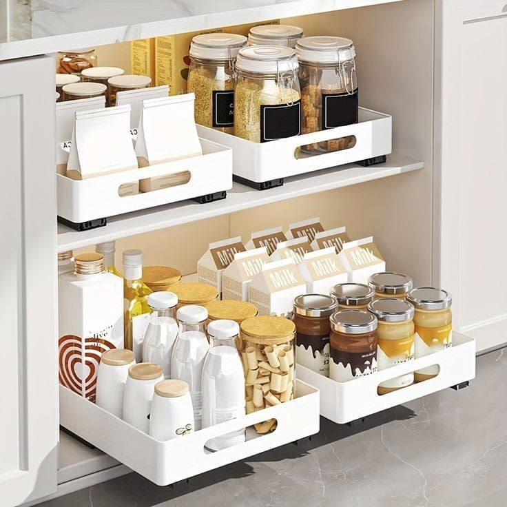 Pull out cabinet organizer