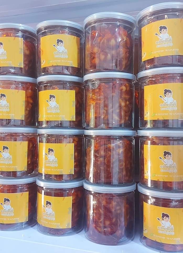 ဒေါ်ဒေါ်အိလက်ရာ_ကြက်သွန်ဖြူဥတလုံးသနပ် 