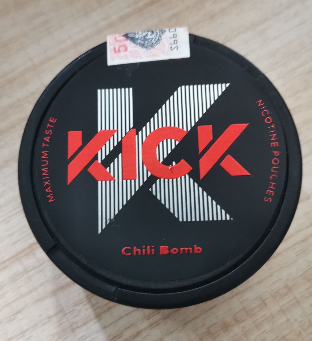 KICK CHILI BOMB ( Nicotine Content: 36 mg/pouch 20 Pouches )