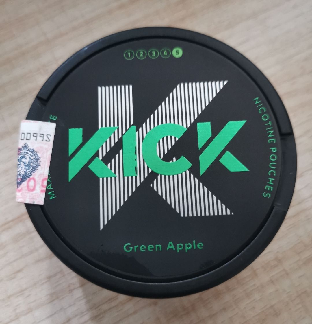 KICK GREEN APPLE ( Nicotine Content: 36 mg/pouch 20 Pouches )