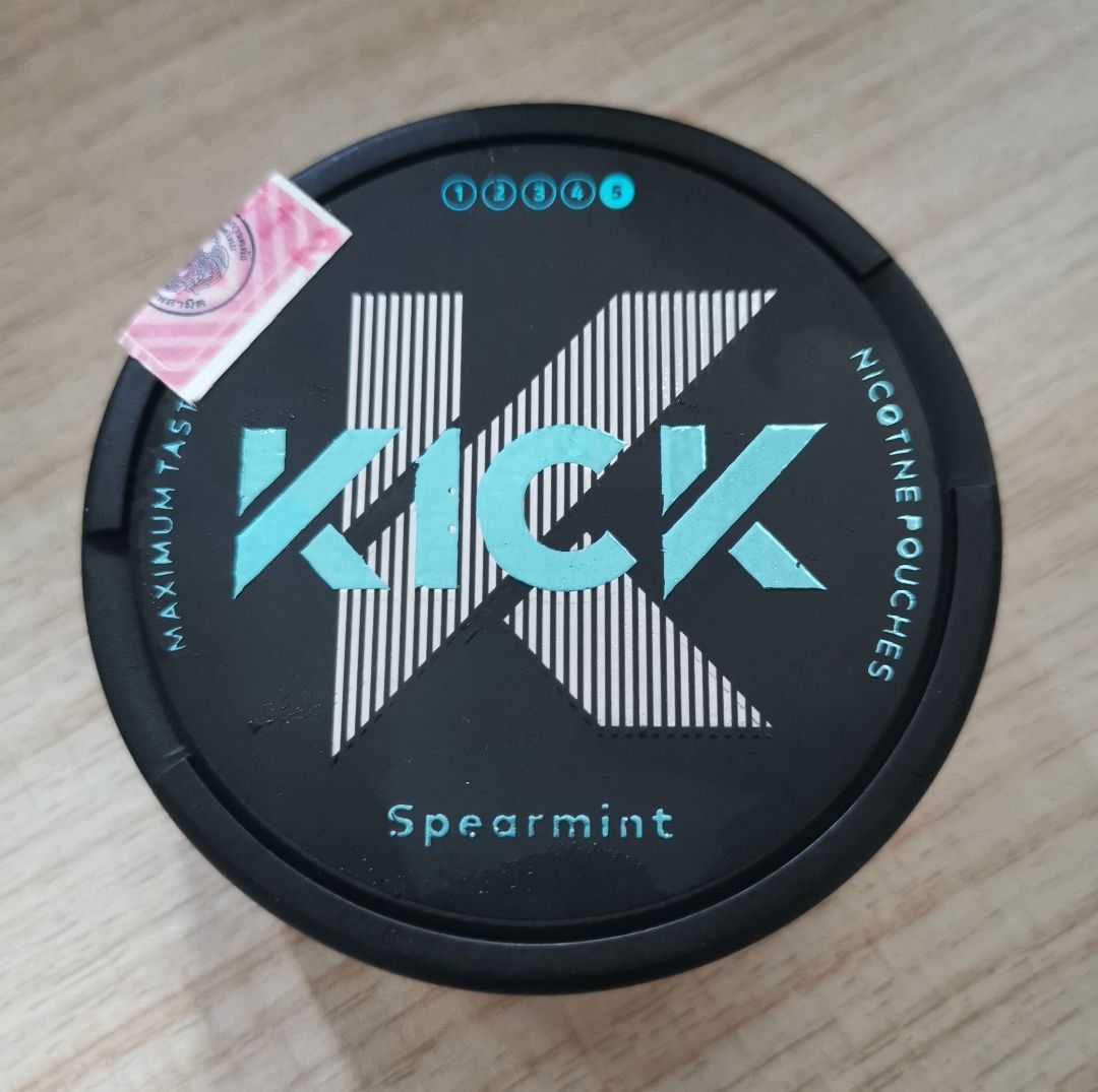 KICK SPEARMINT ( Nicotine Content: 36 mg/pouch 20 Pouches )