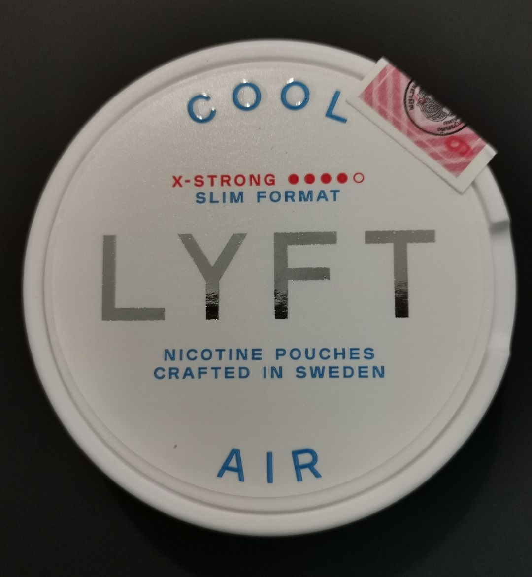 LYFT COOL AIR Extra Strong Slim Nicotine 10.9 mg/Pouch  23 Pouches/Box