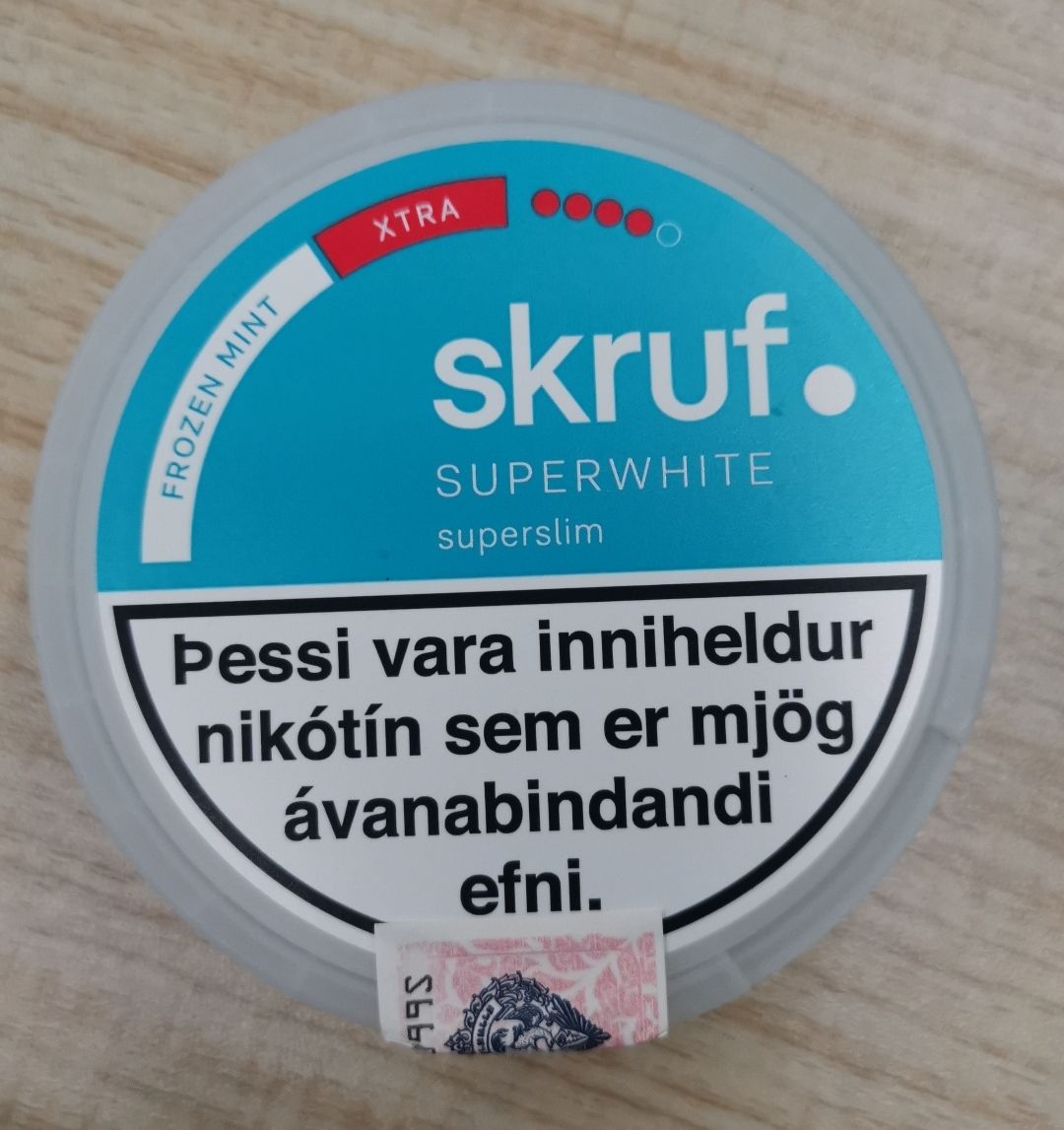 SKRUF FROZEN SHOT ( Nicotine Content: 15 mg/pouch 24 Pouches )