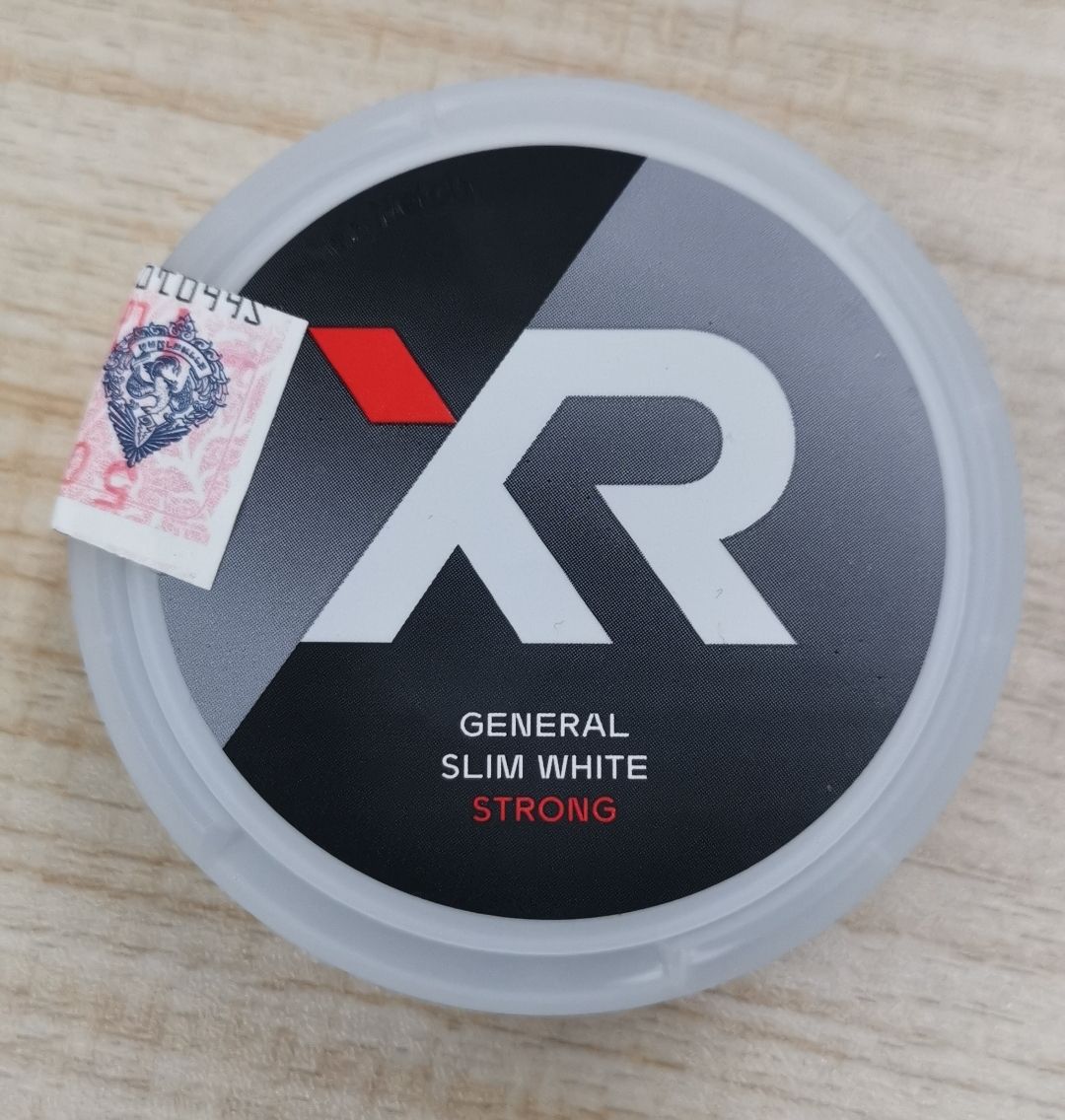 XR GENERAL Slim White EXTRA STRONG ( Nicotine Content: 14 mg/pouch 20 Pouches )