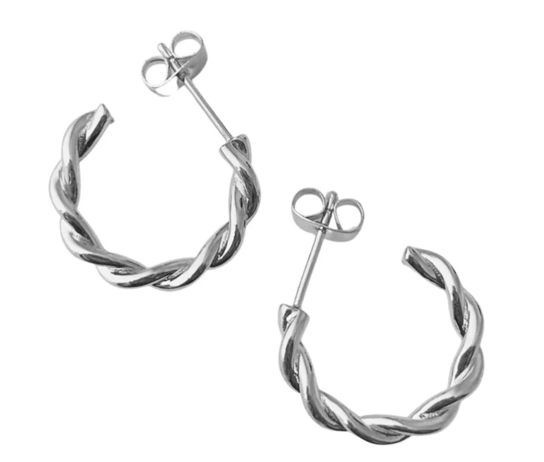 Twisted Hoops 