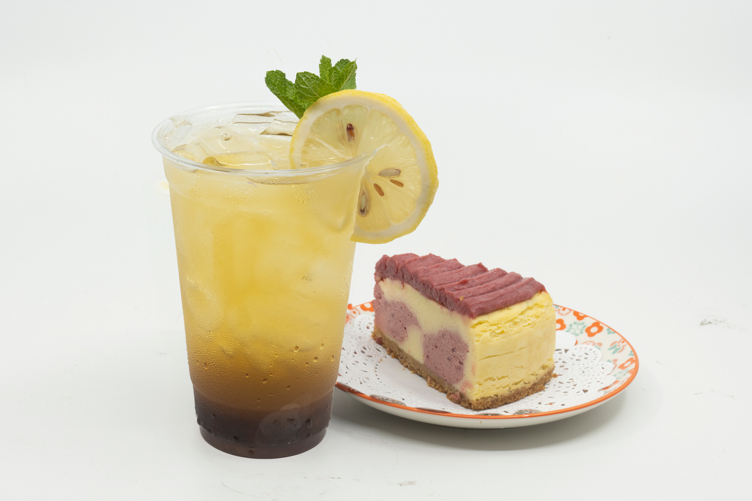 Yuzu cake + Yuzu peach tea