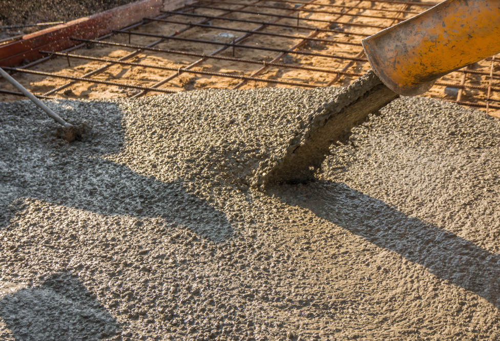 Matériaux de construction (béton, acier)