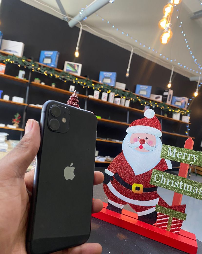 iPhone 11 64GB 🔥