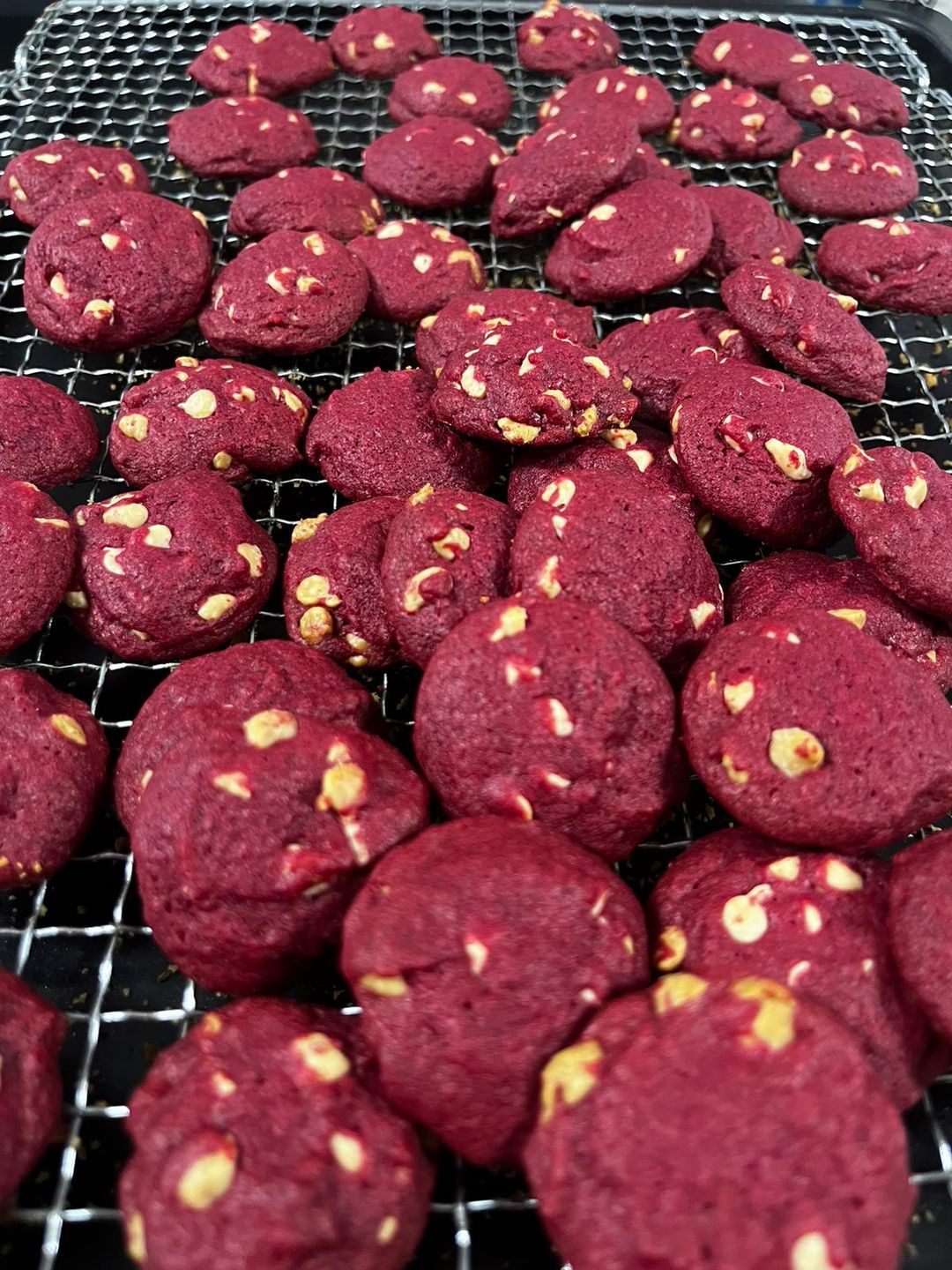 Red Velvet White Choc Cookies 240g