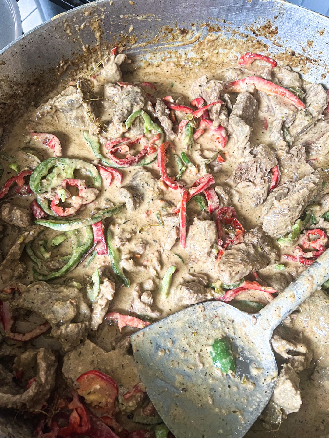 Creamy Steak with Peppers 