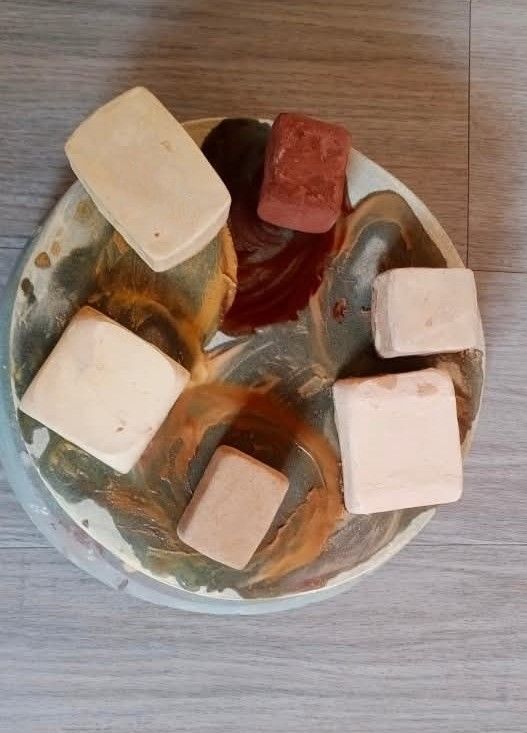 မြကြည်သာ_သနပ်ခါး လက်သွေးခဲ Collection