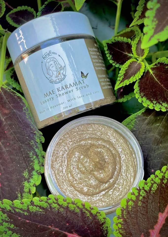 မြကြည်သာ_မေ့ကရမက် Scrub