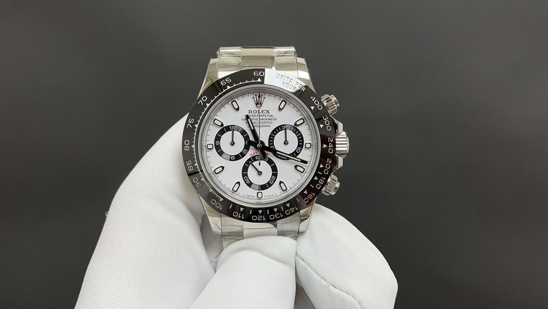 Rolex Cosmograph Daytona Steel With White Dial 