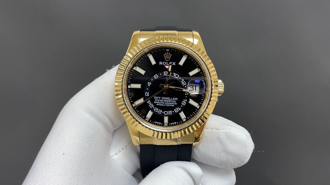 Rolex Sky-Dweller in Yellow Gold with Black Dial and Oysterflex Bracelet