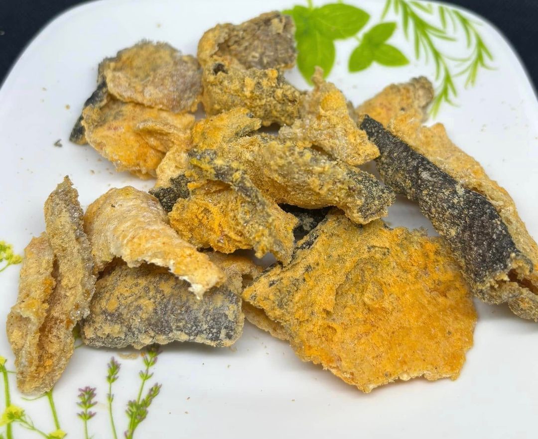 Salted Egg Fish Skin 300grams (Bottle)