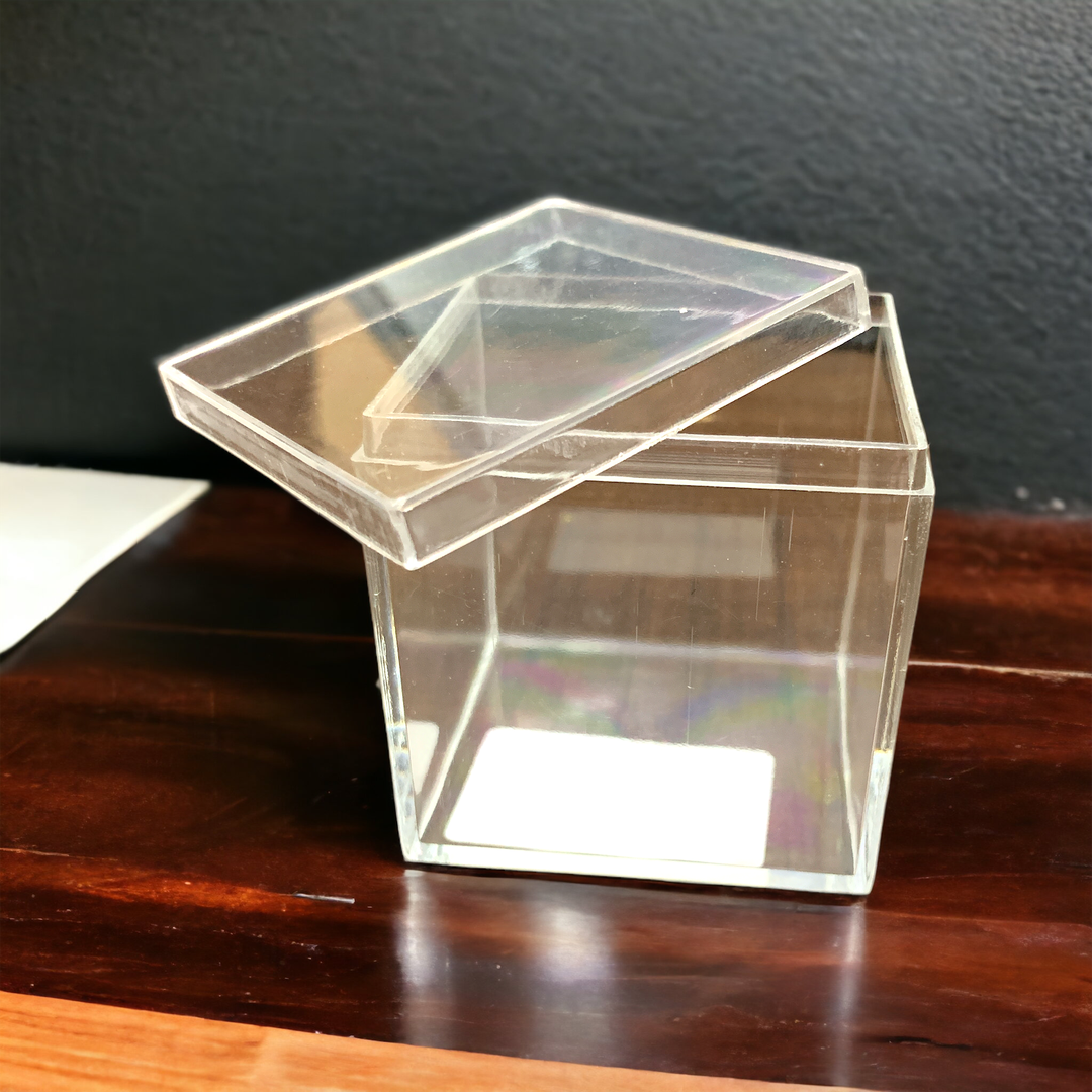 Cubical Plastic Box